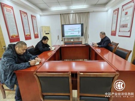 夯实队伍基础 做优烟草行政服务