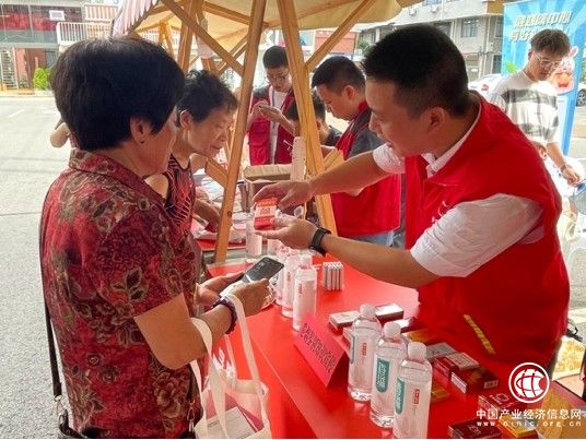 浙江文成：普法宣传进景区 规范经营暖人心