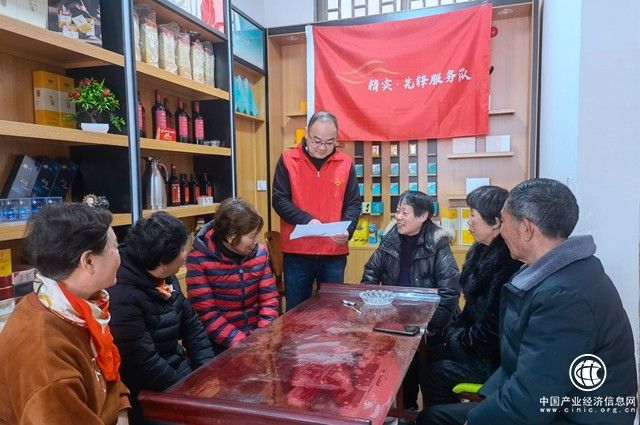  浙江嵊州市烟草专卖局：普法宣传齐携手 “香溢”志愿强担当