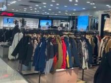 冲锋衣热销背后 消费者“跟风”买单？