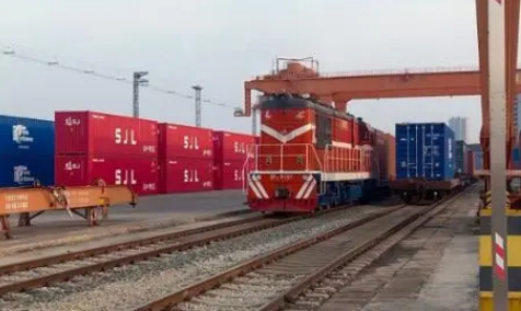 江苏中欧（亚）班列年内开行首次突破2000列 提前一个月完成全年各项任务