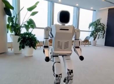 从样机到批量交付 人形机器人产业发展进入“快车道”