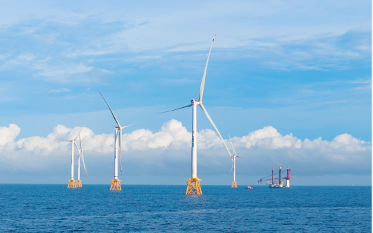 青洲海上风电项目首批风机并网发电 每年可提供清洁电能约36亿千瓦时