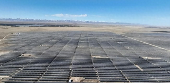 大基地+1 青海青豫直流二期90万千瓦光伏项目建成投产