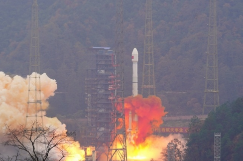 我国成功发射第五十七颗、五十八颗北斗导航卫星