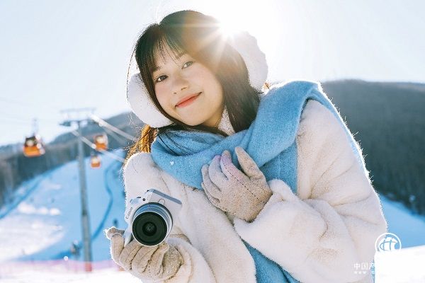 冬日人像摄影攻略 教你如何用青春专微拍出绝美氛围感大片