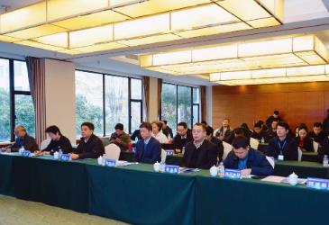 教育部基础教育教学指导委员会信息化教学专委会2023年工作会议召开