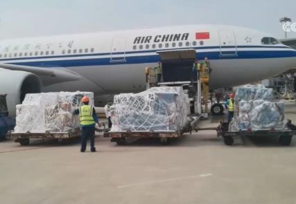 “航空货运+卡车航班”空地联运模式不断拓展 中国包裹“飞”抵全球