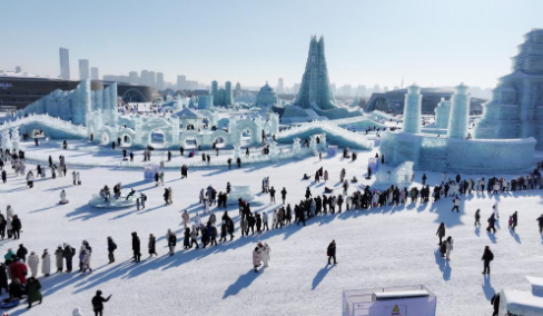 国内旅游收入同比增长超两倍 元旦假期冰雪游火爆