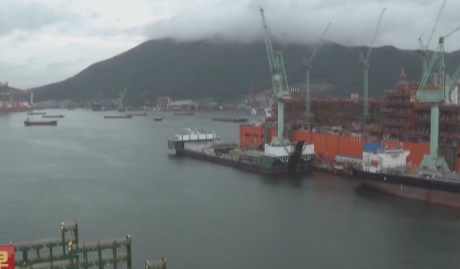 马士基再次停航红海 航运市场挑战重重