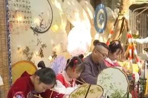 “最炫国潮风”掀起假日消费新热潮 传统手艺焕发全新生命力