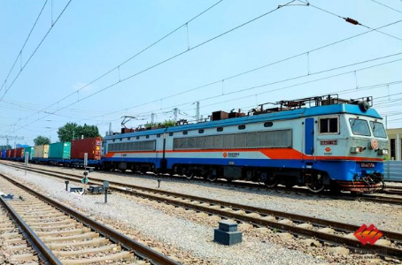 朔黄铁路年货运量创历史最高纪录