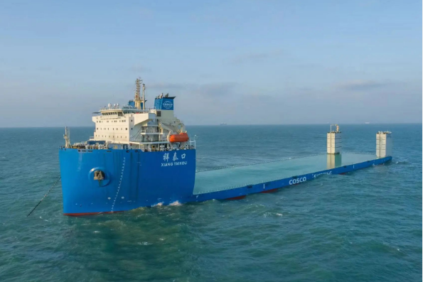 广船国际交付新一代智能化6.5万吨半潜船