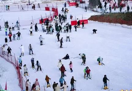 四川省全民健身冰雪季活动开启