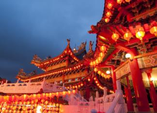 进淄赶烤、City Walk……2023年旅游行业十大热词盘点