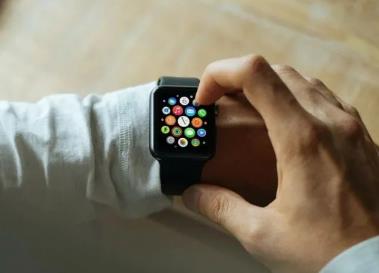 Canalys：今年全球智能手表市场将以17%的增长率强势反弹，手环类产品“失宠”