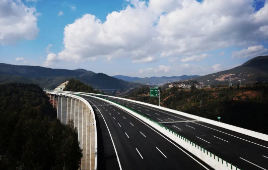 新楚大高速主线全线建成通车