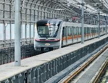 2023年12月城市轨道交通完成客运量26.7亿人次，同比增长130.1%