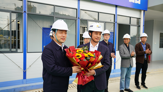 20240117160613696.png 杨绿峰慰问劳模职工代表周业强.png