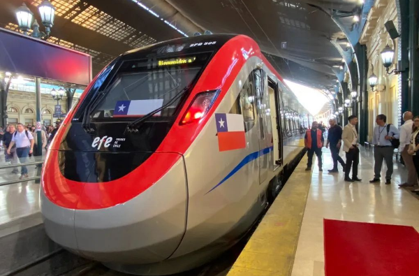 中国造！南美洲最快的轨道列车在智利投入服务