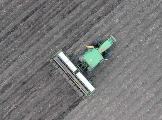 “中华粮仓”黑龙江全力保护“耕地中的大熊猫”