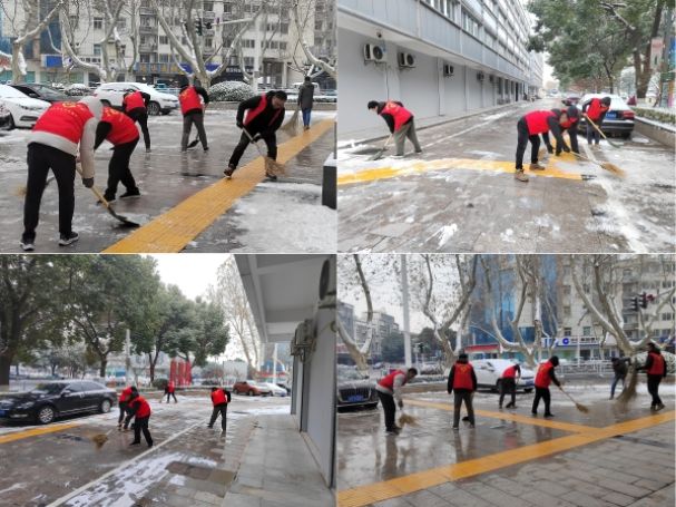 江苏金湖：新年扫雪齐上阵 天寒情暖满社区