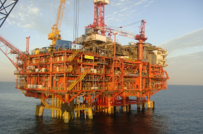 中国海上最大规模油田二次调整开发项目投产