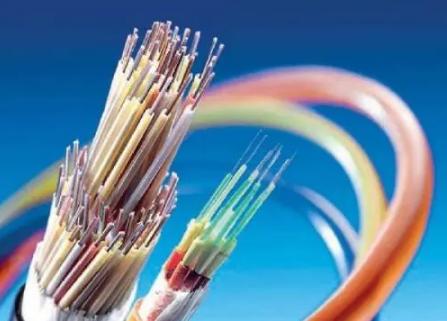 相比十年前翻了3.68倍，2023年全国光缆线路总长达6432万公里