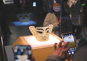 多彩文化扮靓中国年