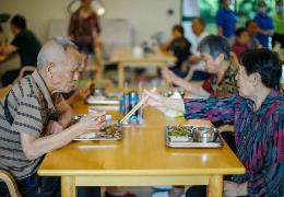 今年河南要建7300个以上老年助餐场所