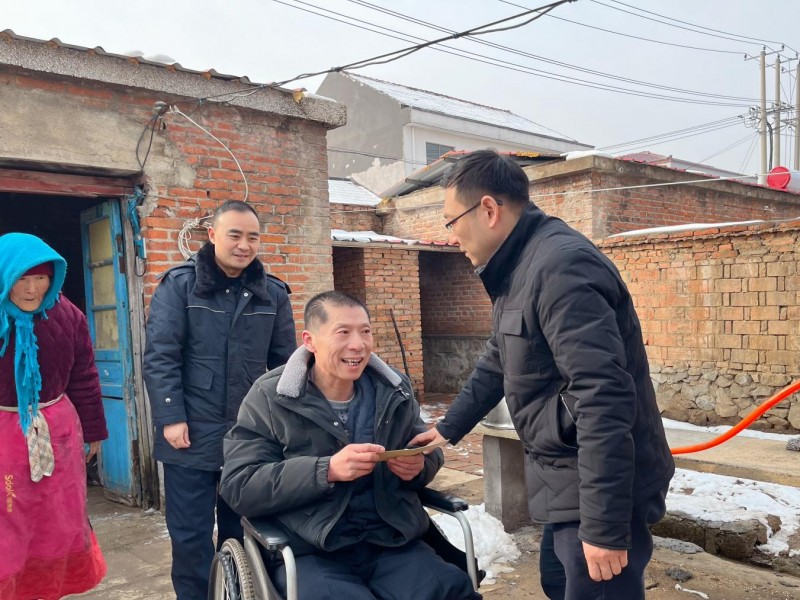 爱心义卖 善心筑梦