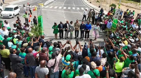 中国港湾承建的牙买加南部沿海路升级改造项目正式通车