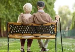 让“养老”变“享老” 银发经济开启消费“新蓝海”