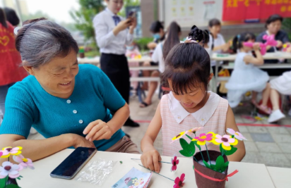 更好守护“一老一小”，这些新举措来了