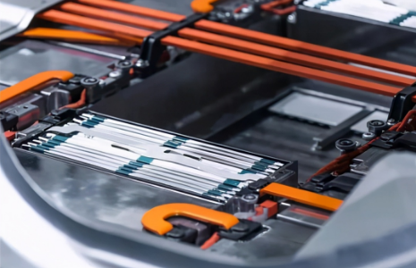 宁德时代全球首款磷酸铁锂4C超充电池量产装车