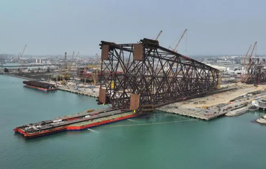 亚洲第一深水导管架“海基二号”建造完工