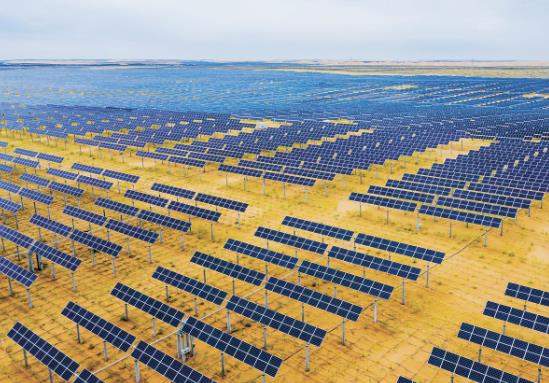 内蒙古鄂尔多斯启动防沙治沙和“光伏长城”工程