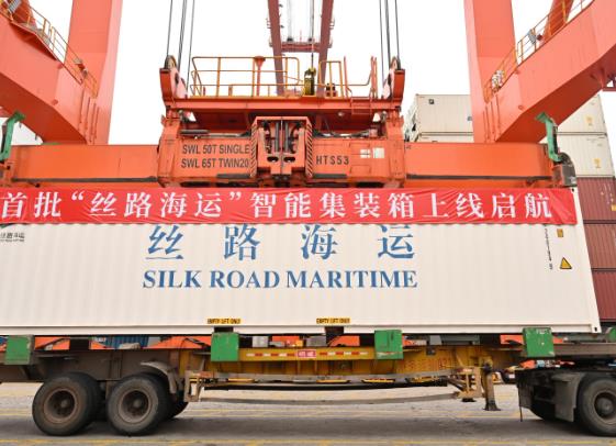 可视、可定位！“丝路海运”首批智能集装箱上线启航