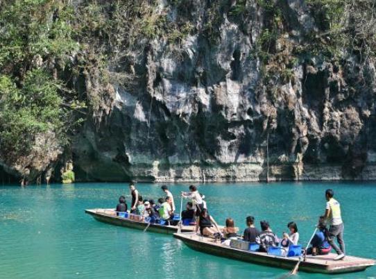 春日催生“徒步热” 年轻人热衷“小众”目的地