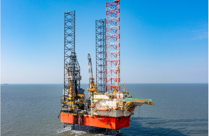 我国海上深层油气探井测试日产创新高