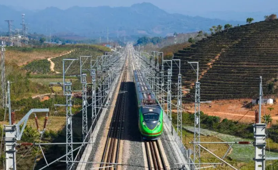 一季度累计发送旅客超574万人次、货物超487万吨 中老铁路客货两旺