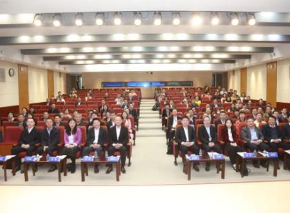 复旦大学启动“国优计划” 培养优秀中小学教师