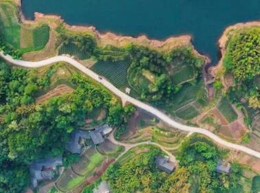 四川全面推进普通公路旅游化改造 48个县（市、区）先行先试