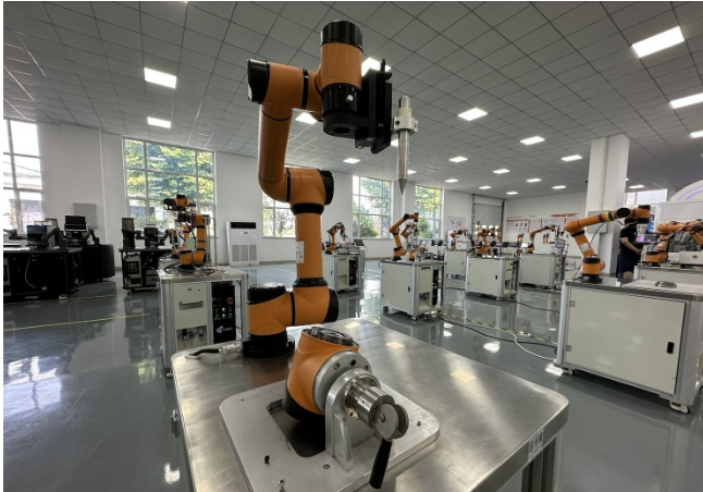 山东淄博：“烧烤名城”焕新工业底色