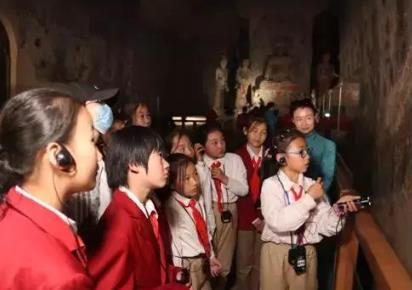 少年讲解员走红 展示文化传承的后续力量