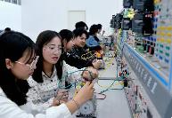 现代职业教育体系加快构建——推进机制创新 深化产教融合