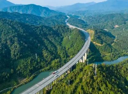 广东全覆盖开展干线公路绿化品质提升工作