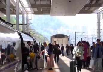 销售火热、热度升高！消费场景丰富多样 “五一”假期旅游市场活力迸发