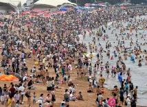 加强引导精准施策 缓解假日旅游“冷热不均”