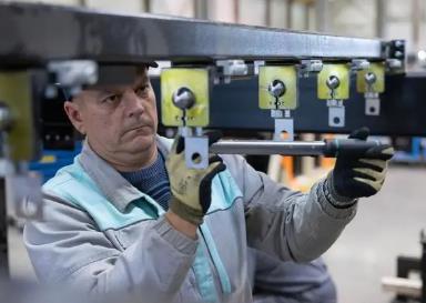 中国新能源汽车产业链坚定走全球化之路